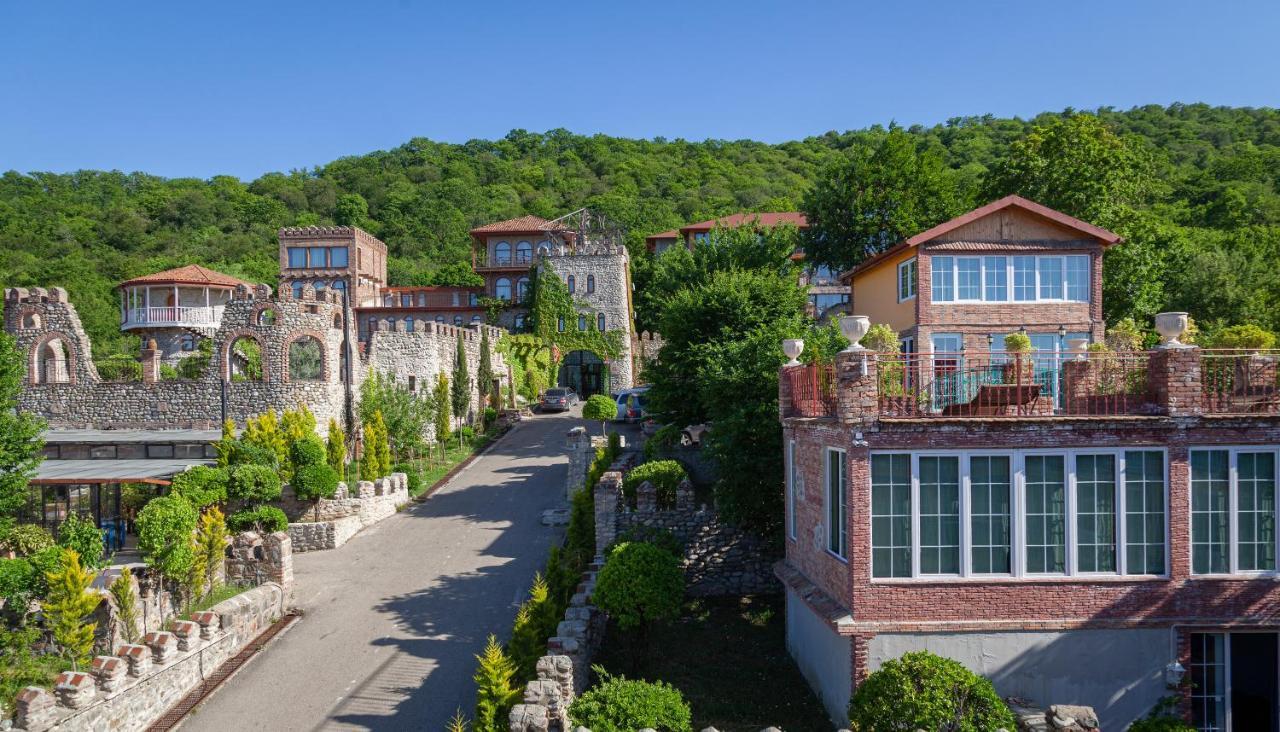 Chateau Mere Telavi Exterior photo